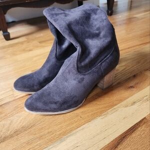 Hey Girl by corkys wicked slip on vegan suede boots size 9 chocolate brown